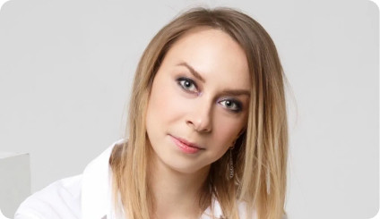 <b>Колесникова Юлия Сергеевна</b> — Профессор, д.н. (доцент), КФУ / Институт управления, экономики и финансов / кафедра управления человеческими ресурсами  